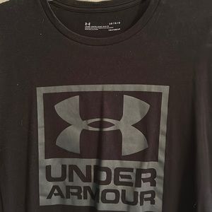 Under Armour loose Heatgear Men’s Large barely worn
